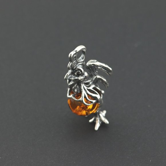 Sterling silver pendant with natural Baltic amber, amber chicken pendant - Picture 9 of 15